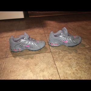 Women’s Nike’s size 7